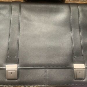 NEW Kenneth Cole Black Leather Laptop/Messenger Bag/Briefcase with Keys & Strap